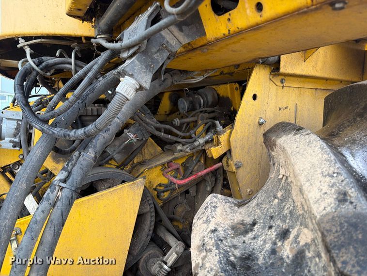 image for item YA5573 2022 New Holland FX60 PRWD forage harvester