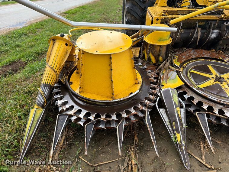 image for item YA5573 2022 New Holland FX60 PRWD forage harvester
