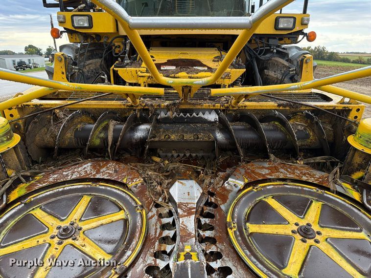image for item YA5573 2022 New Holland FX60 PRWD forage harvester