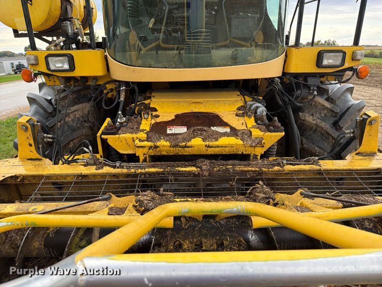 image for item YA5573 2022 New Holland FX60 PRWD forage harvester