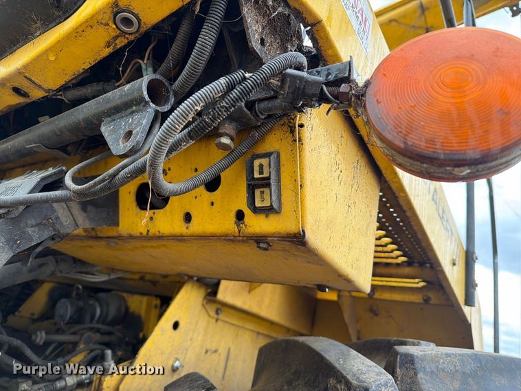 image for item YA5573 2022 New Holland FX60 PRWD forage harvester
