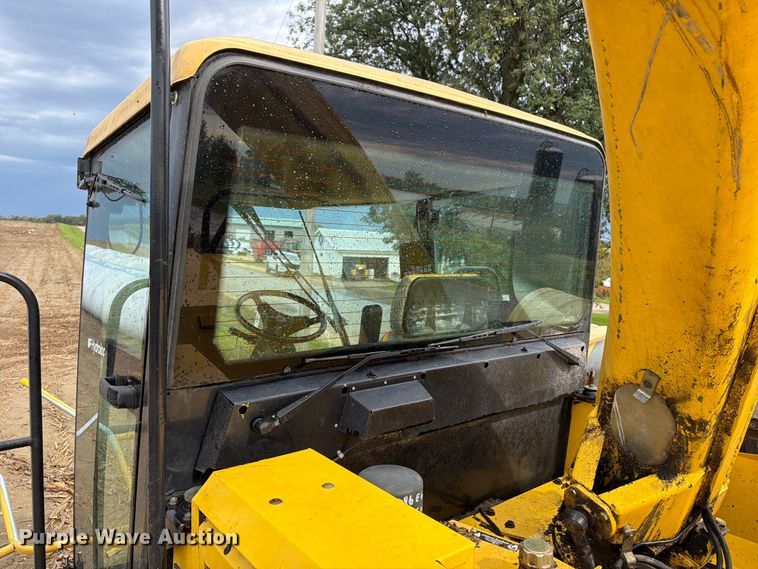 image for item YA5573 2022 New Holland FX60 PRWD forage harvester