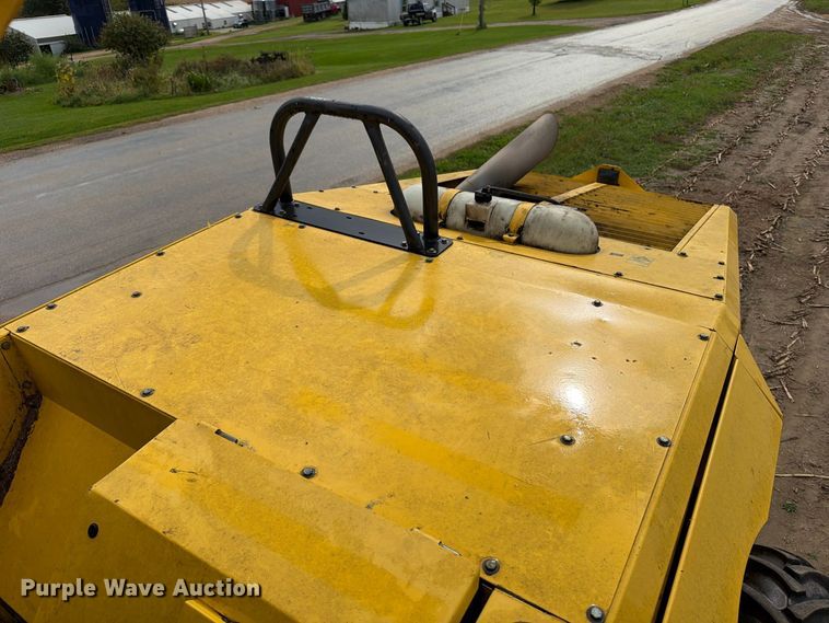image for item YA5573 2022 New Holland FX60 PRWD forage harvester