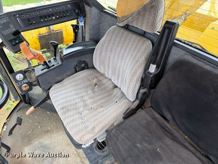 image for item YA5573 2022 New Holland FX60 PRWD forage harvester
