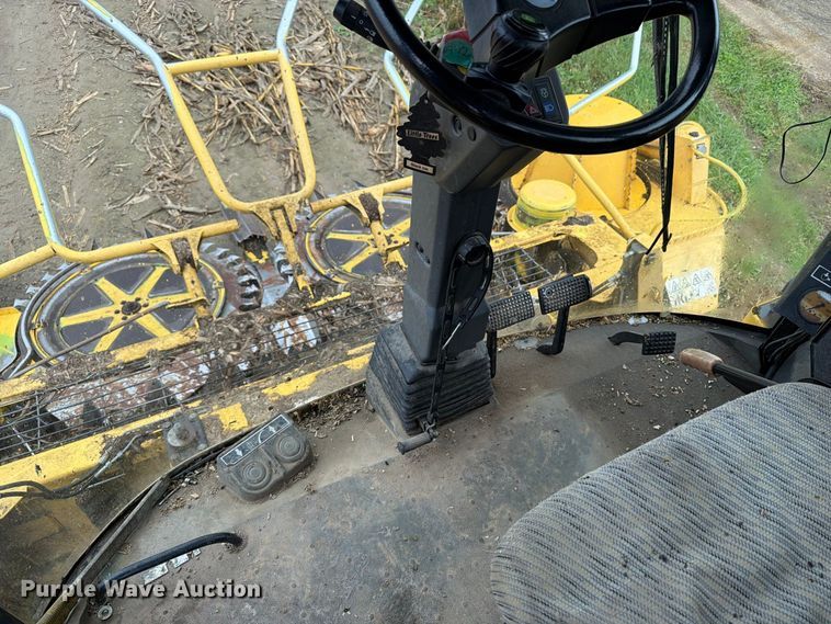 image for item YA5573 2022 New Holland FX60 PRWD forage harvester