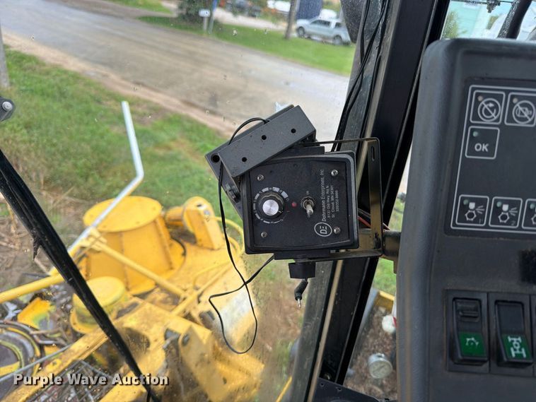 image for item YA5573 2022 New Holland FX60 PRWD forage harvester