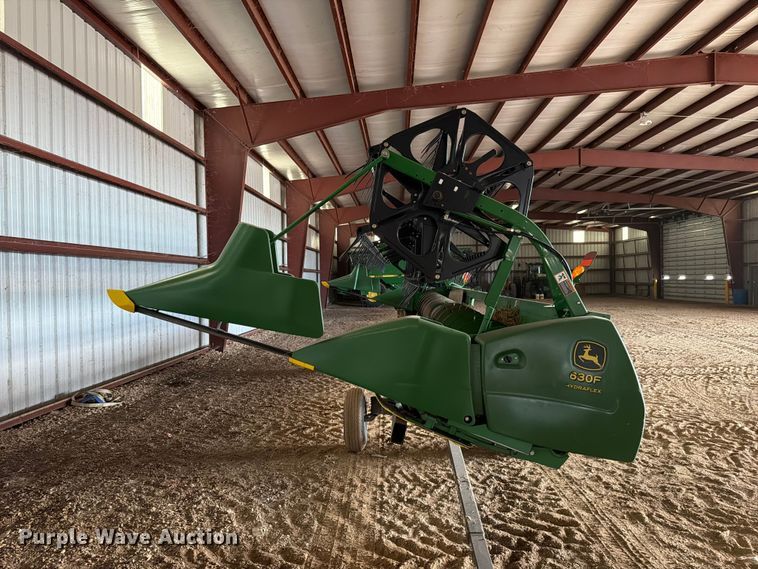 image for item YA5579 2007 John Deere 630F HydraFlex flex head