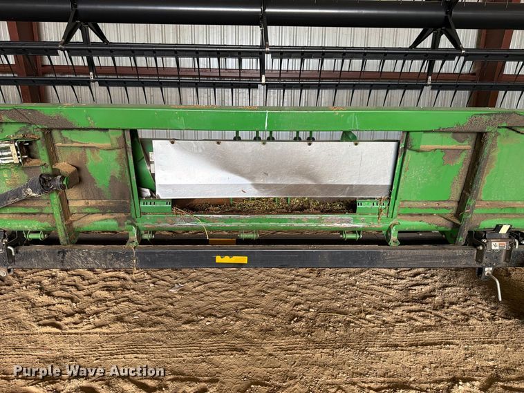 image for item YA5579 2007 John Deere 630F HydraFlex flex head