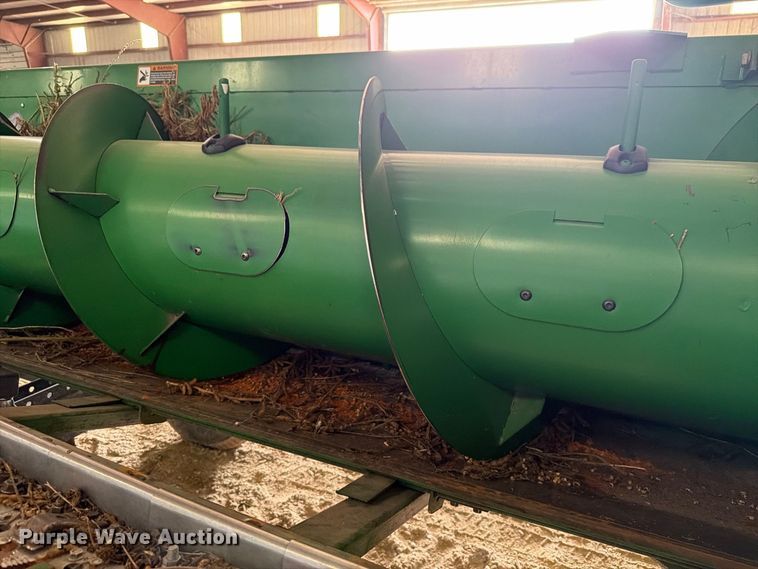 image for item YA5579 2007 John Deere 630F HydraFlex flex head