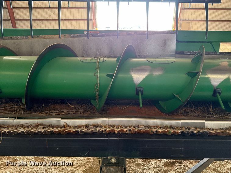image for item YA5579 2007 John Deere 630F HydraFlex flex head