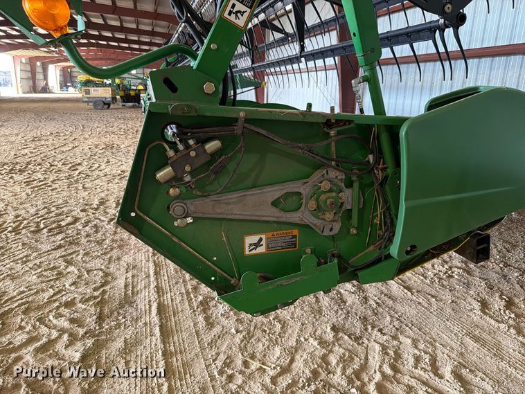 image for item YA5579 2007 John Deere 630F HydraFlex flex head