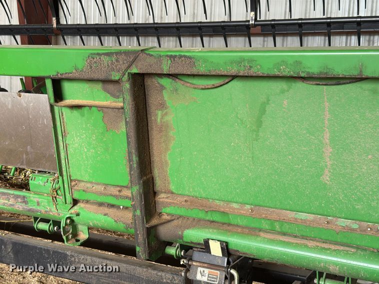 image for item YA5579 2007 John Deere 630F HydraFlex flex head