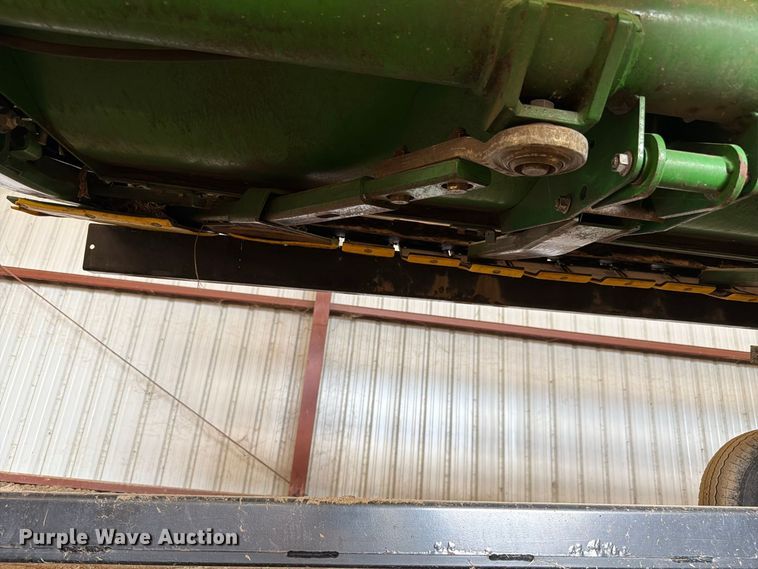image for item YA5579 2007 John Deere 630F HydraFlex flex head