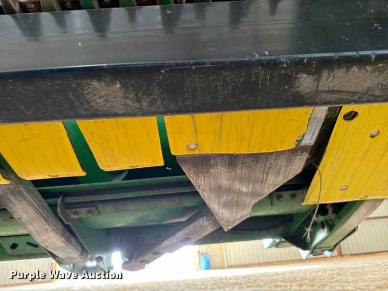 image for item YA5579 2007 John Deere 630F HydraFlex flex head