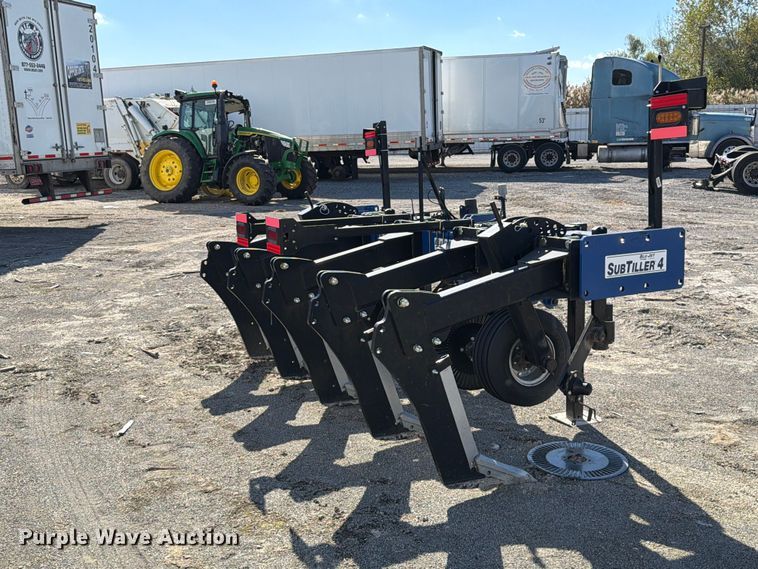 image for item YA5626 2025 Unverferth Blu-Jet Sub-Tiller 4 in-line ripper