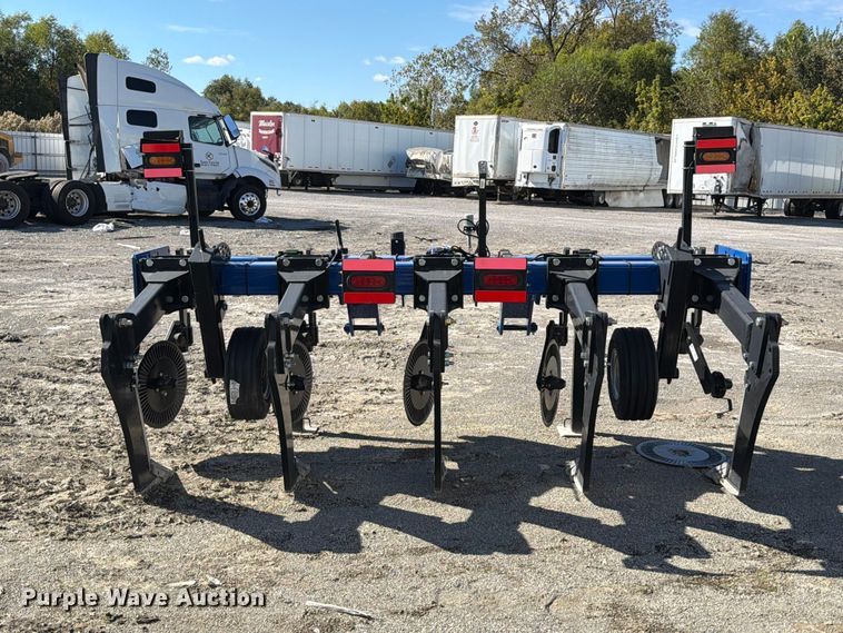 image for item YA5626 2025 Unverferth Blu-Jet Sub-Tiller 4 in-line ripper
