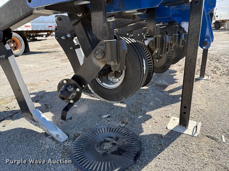 image for item YA5626 2025 Unverferth Blu-Jet Sub-Tiller 4 in-line ripper