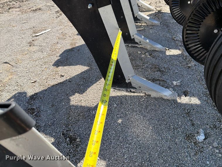 image for item YA5626 2025 Unverferth Blu-Jet Sub-Tiller 4 in-line ripper