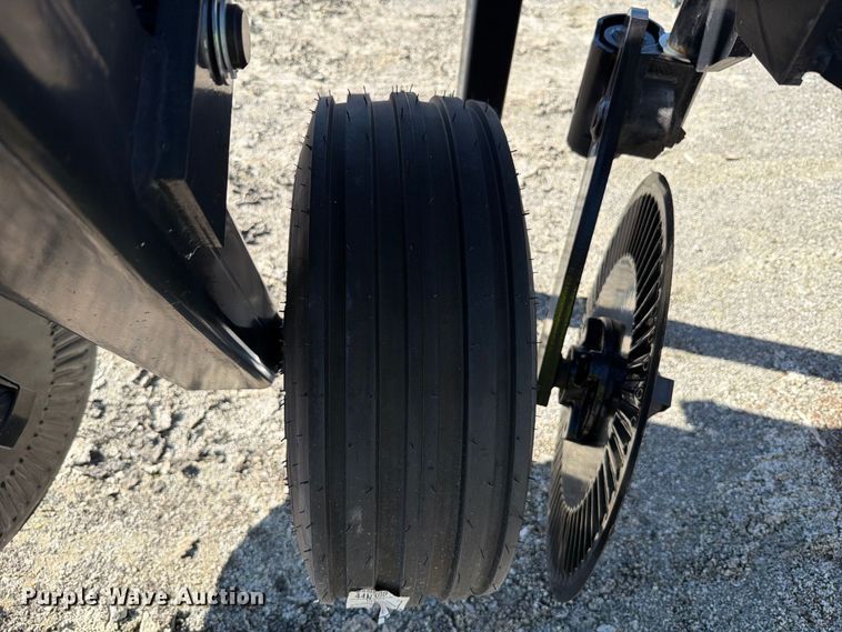 image for item YA5626 2025 Unverferth Blu-Jet Sub-Tiller 4 in-line ripper