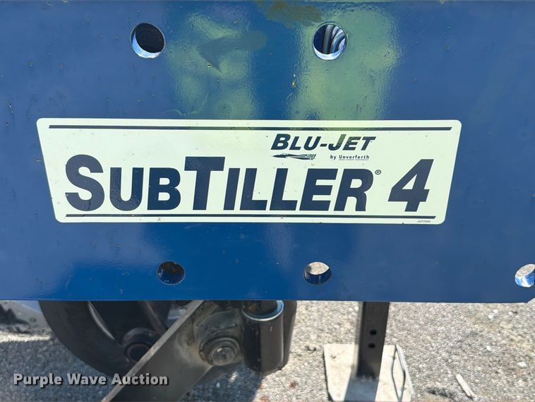image for item YA5626 2025 Unverferth Blu-Jet Sub-Tiller 4 in-line ripper
