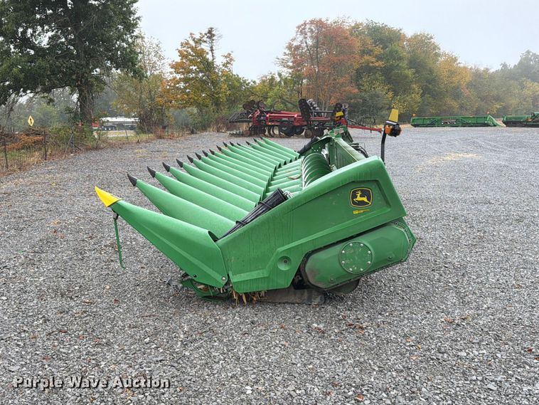 image for item YA5665 2025 John Deere CR 16 StalkMaster corn head
