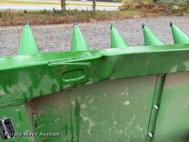 image for item YA5665 2025 John Deere CR 16 StalkMaster corn head