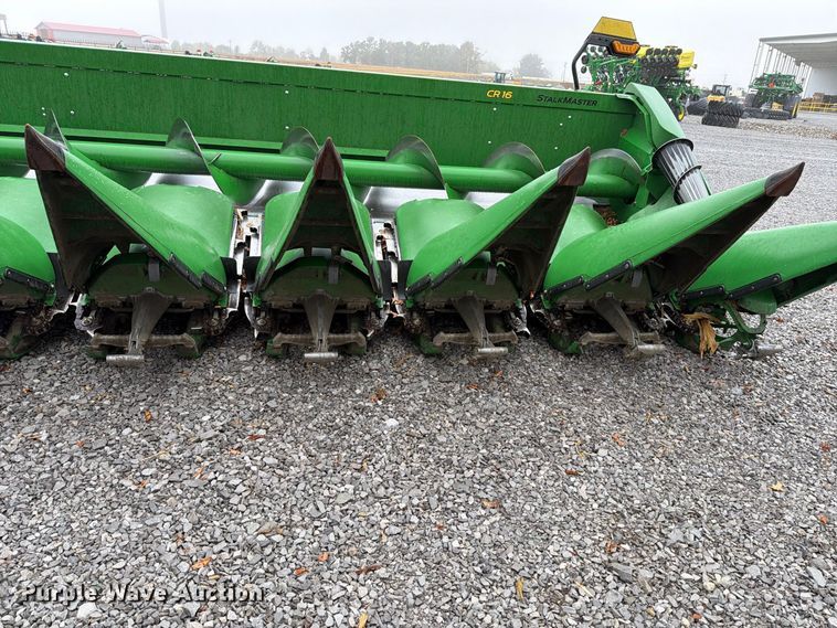 image for item YA5665 2025 John Deere CR 16 StalkMaster corn head