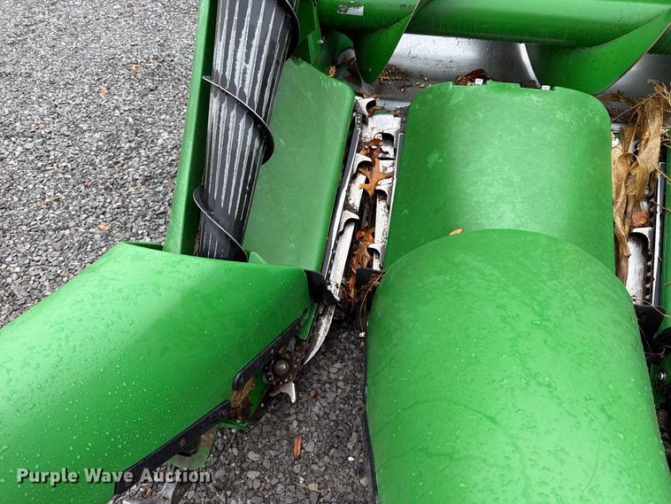 image for item YA5665 2025 John Deere CR 16 StalkMaster corn head