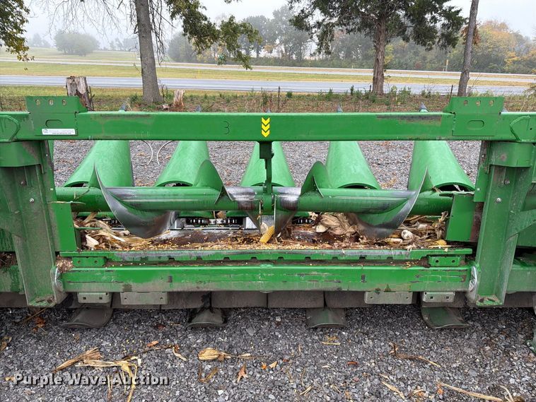 image for item YA5665 2025 John Deere CR 16 StalkMaster corn head