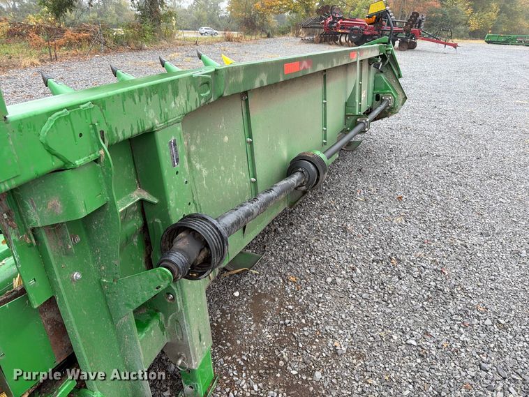 image for item YA5665 2025 John Deere CR 16 StalkMaster corn head