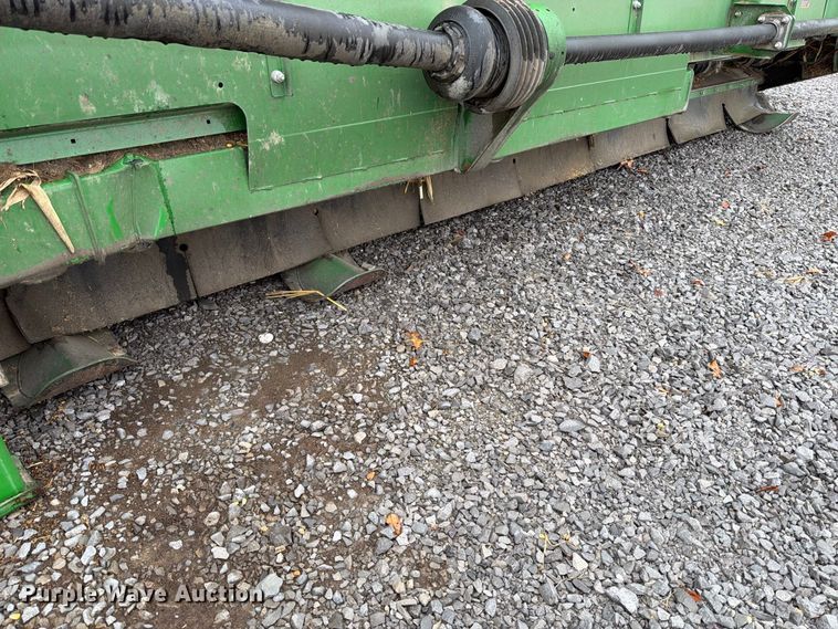 image for item YA5665 2025 John Deere CR 16 StalkMaster corn head