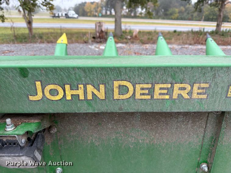 image for item YA5665 2025 John Deere CR 16 StalkMaster corn head