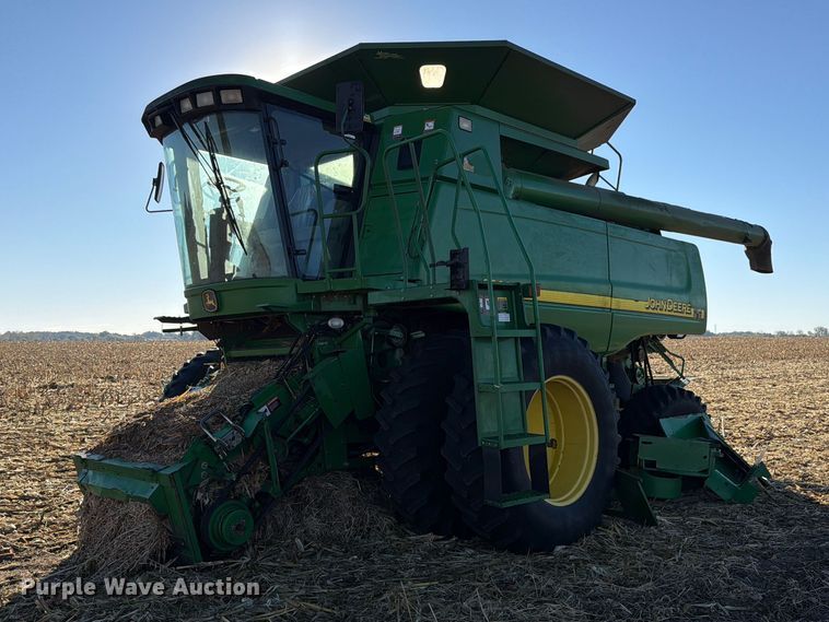 image for item YA5721 2004 John Deere 9660STS combine