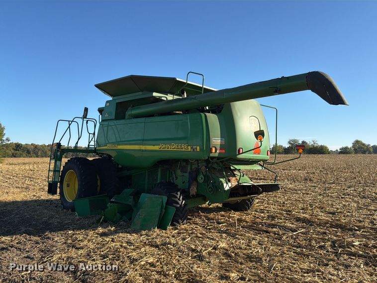 image for item YA5721 2004 John Deere 9660STS combine