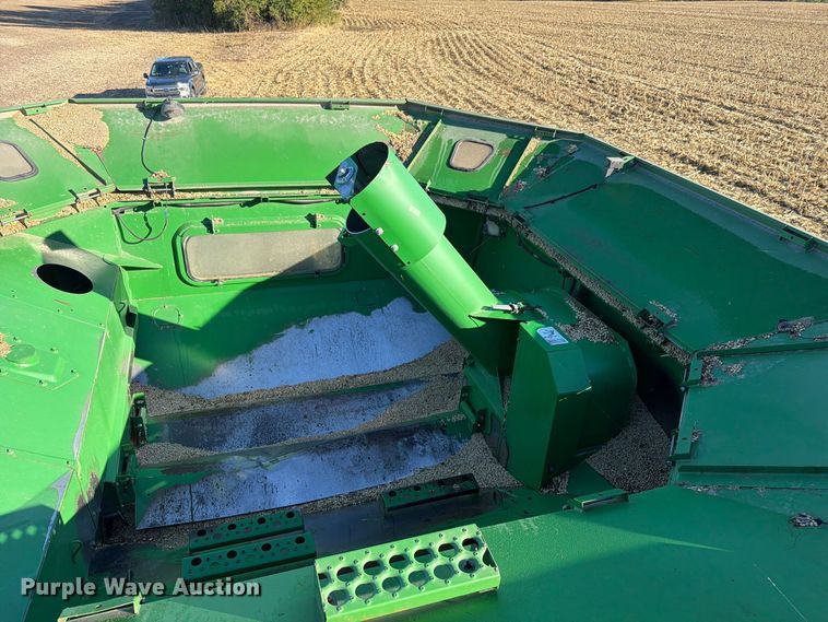 image for item YA5721 2004 John Deere 9660STS combine