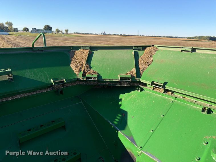 image for item YA5721 2004 John Deere 9660STS combine