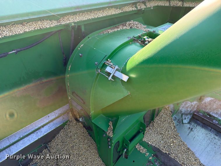 image for item YA5721 2004 John Deere 9660STS combine