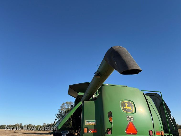 image for item YA5721 2004 John Deere 9660STS combine