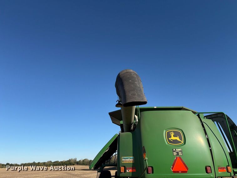 image for item YA5721 2004 John Deere 9660STS combine