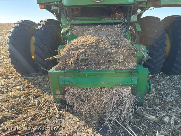 image for item YA5721 2004 John Deere 9660STS combine