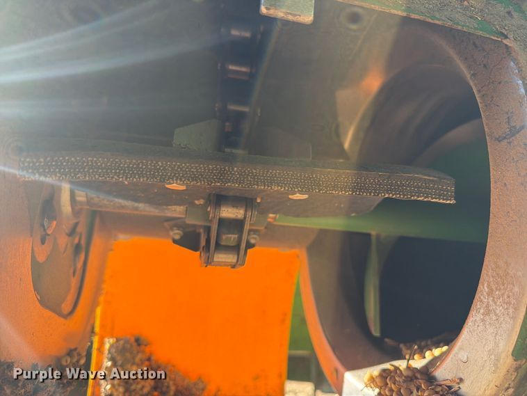 image for item YA5721 2004 John Deere 9660STS combine