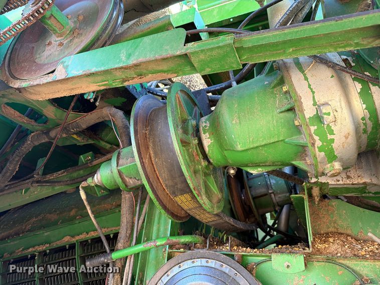 image for item YA5721 2004 John Deere 9660STS combine