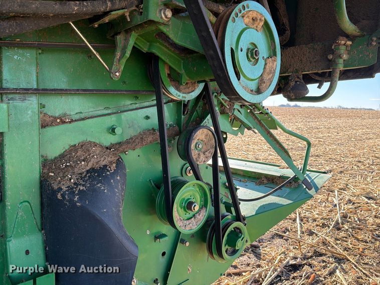 image for item YA5721 2004 John Deere 9660STS combine