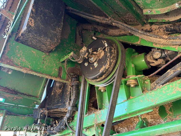 image for item YA5721 2004 John Deere 9660STS combine