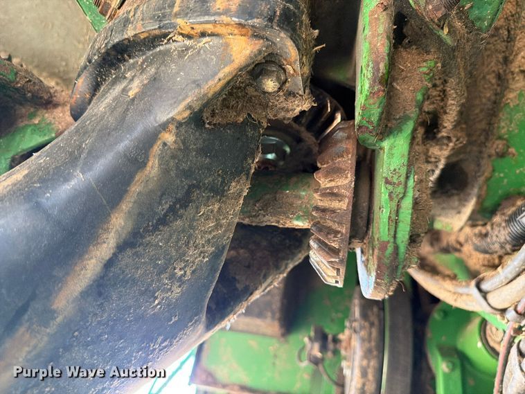 image for item YA5721 2004 John Deere 9660STS combine