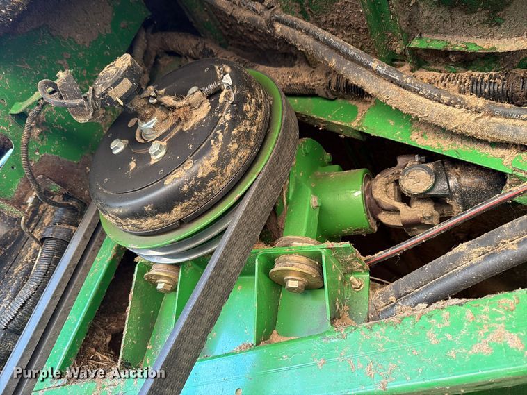 image for item YA5721 2004 John Deere 9660STS combine