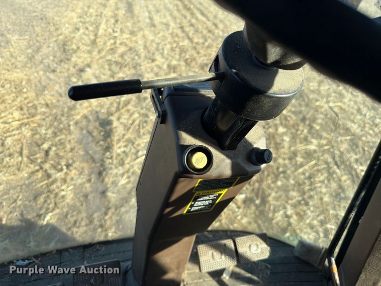 image for item YA5721 2004 John Deere 9660STS combine