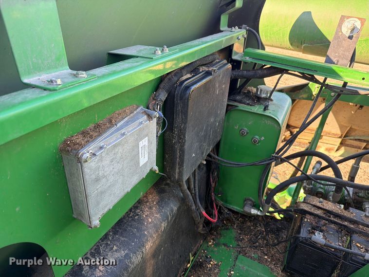 image for item YA5721 2004 John Deere 9660STS combine