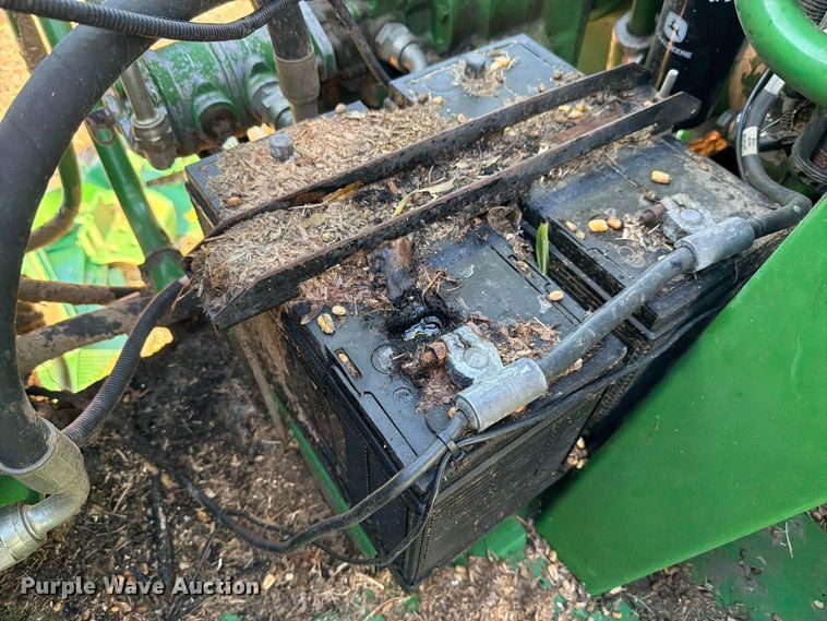 image for item YA5721 2004 John Deere 9660STS combine