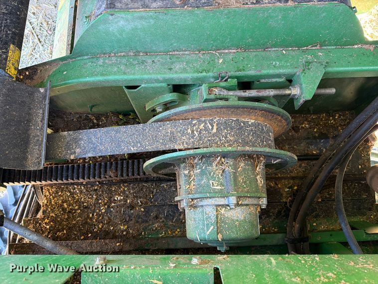 image for item YA5721 2004 John Deere 9660STS combine
